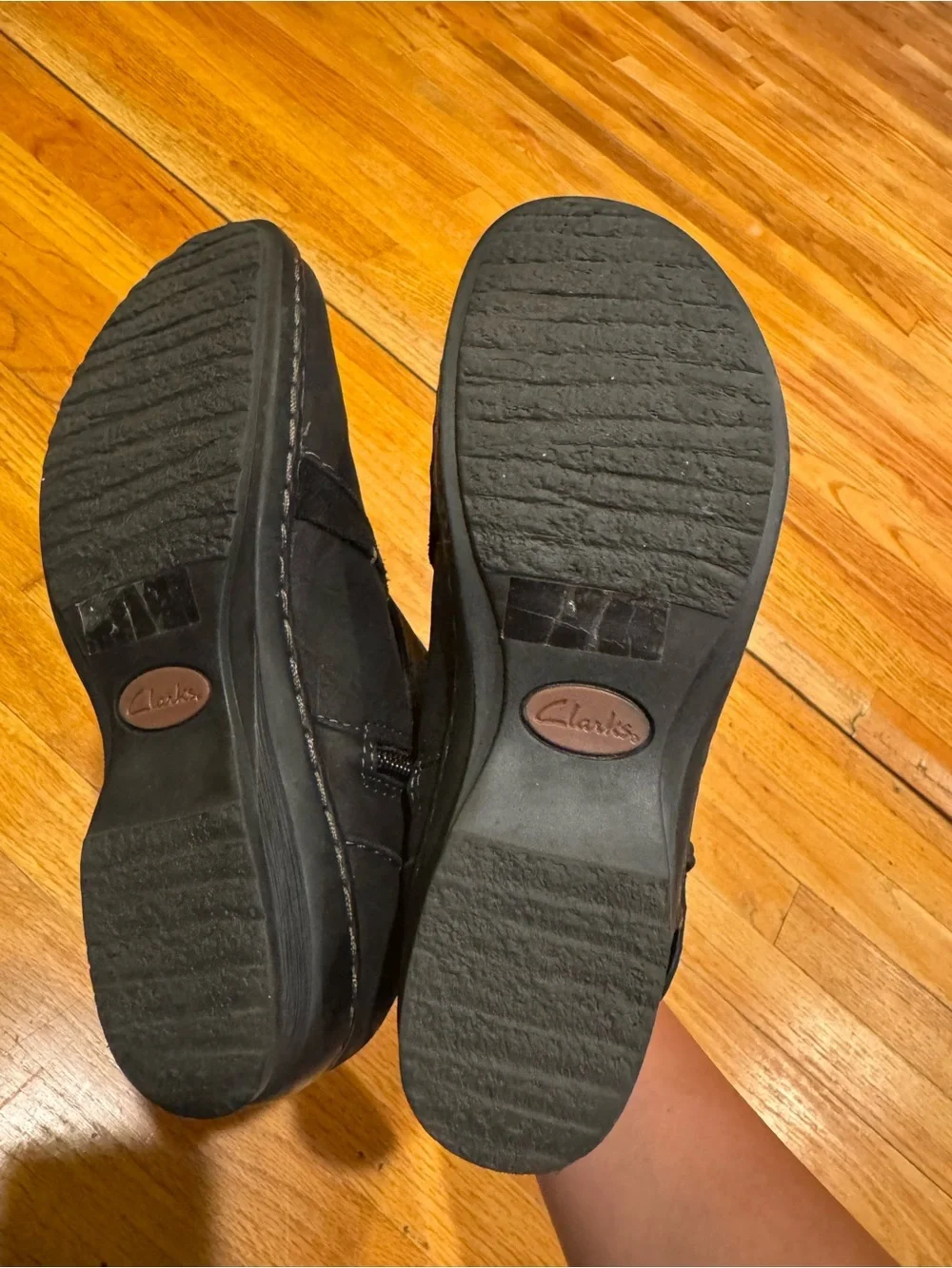 Clarks Booties Women’s Size 6.5